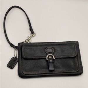 Coach EUC Black Leather Wristlet